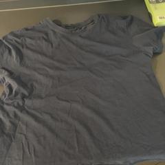 Vêtements Black t-Shirt, a été signalé par MEININGER Hotel Dresden Zentrum utilisant iLost