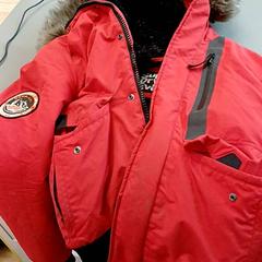 معطف، كما تم الإبلاغ عنه بواسطة IKEA Nantes عبر iLost