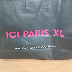 Táska - Papier zak, amint azt Centraal magazijn az iLost segítségével jelentette.