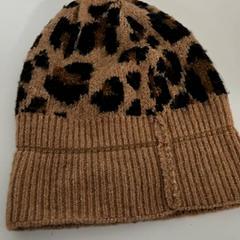 ビーニー がiLostで IKEA Mons によって報告されました