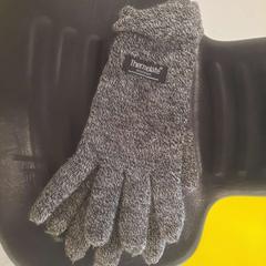 Gants gris, a été signalé par IKEA Brest Guipavas utilisant iLost