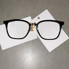 안경, iLost를 사용하여 Centraal magazijn에 보고됨