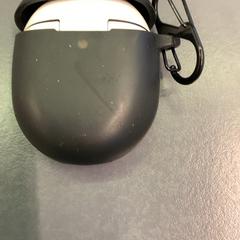 Earpods zwarte hoes, as reported by Eindhoven Airport using iLost