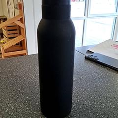 Láhev, jak nahlášeno Connexxion Amstelveen pomocí iLost