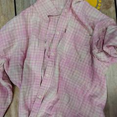 Camisa A carreaux rose, como reportado por IKEA Lille utilizando o iLost