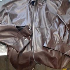 ジャケット がiLostで Qbuzz servicepunt  Emmen によって報告されました