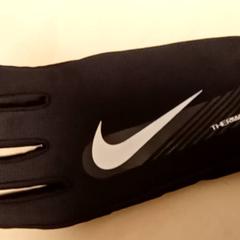 İLost kullanarak Mövenpick Hotel Amsterdam City Centre tarafından bildirildiği gibi Eldiven handschoen