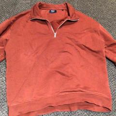 스웨터 Rood, iLost를 사용하여 Van der Valk Hotel Zwolle에 보고됨