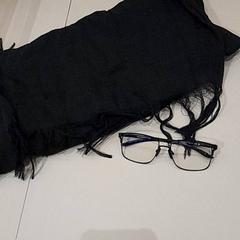 Bicchieri En sjaal, come riportato da Van der Valk Hotel Schiphol utilizzando iLost