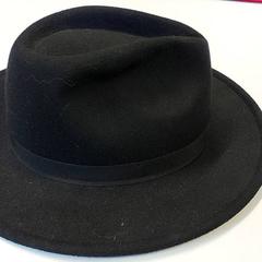 Kleding - Vilten hoed, segundo informou Centraal magazijn usando iLost