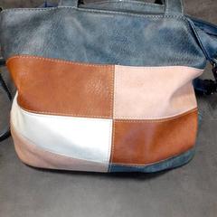 Taška Onv L. Ykealo Habtehohanns, ako bolo nahlásené Qbuzz servicepunt  Emmen pomocou iLost