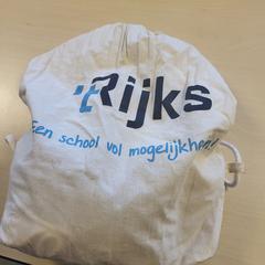 Linnentas Creme 'Rijks, zgłoszono przez Connexxion Zeeland przy użyciu iLost