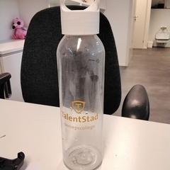 Drinkfles Witte dop, zoals gemeld door Avonturenpark Hellendoorn met iLost