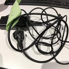 Adapter, as reported by Bibliotheek Neude (Utrecht) using iLost