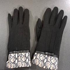 إكسسوارات الملابس، كما تم الإبلاغ عنه بواسطة Breng Nijmegen عبر iLost