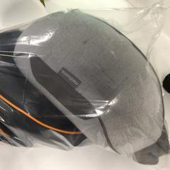 Cuscino Grijs kussen met meet apparatuur, come riportato da Gemeente Zandvoort utilizzando iLost