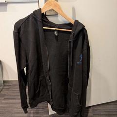 Chaqueta, segundo informou Inntel Hotels Utrecht Centre usando iLost