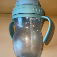 Bottiglia, come riportato da Familie Resort Molenwaard utilizzando iLost