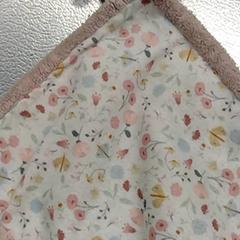 Ölelős pofon Roze, amint azt IKEA Utrecht az iLost segítségével jelentette.