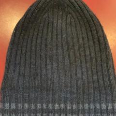 Wollmütze Grau, rapporterat av MEININGER Hotel Berlin Alexanderplatz med iLost