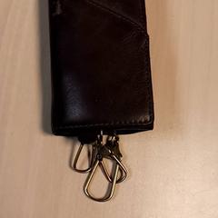 Sleutels - Sleuteletui bruin がiLostで Centraal magazijn によって報告されました