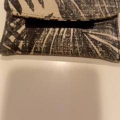 Etui met passen, segundo informou RAI Amsterdam usando iLost