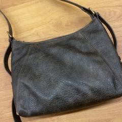 バッグ がiLostで HTM によって報告されました