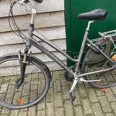 Fiets Trek Dames grijs station Ermelo 31-10-25 an iLost gemeldet
