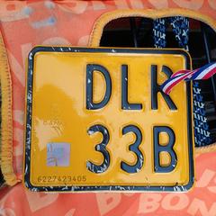 Nummerplaat brommer DLR 33B, jak bylo nahlášeno na iLost