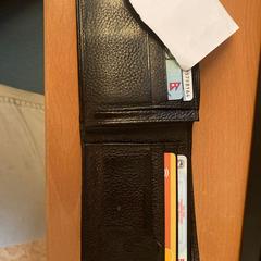 Black wallet, as reported to iLost
