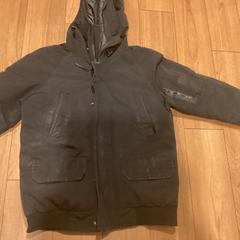 السترة Zwart - 140226 CHO، كما تم الإبلاغ عنه بواسطة Ziggo Dome عبر iLost