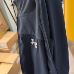 Bunda Blauw, jak nahlášeno Pathé de Kuip pomocí iLost