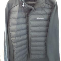 Veste, a été signalé par Carlton Beach Hotel utilisant iLost