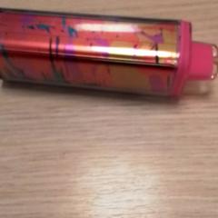 Vape Roze, a été signalé par Qbuzz Fryslân utilisant iLost