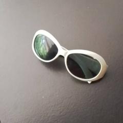 Occhiali da sole Mint groen, come riportato da Apenheul utilizzando iLost