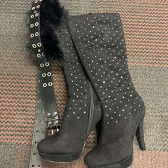 Schuh, gemeldet von Amsterdam ID Aparthotel über iLost