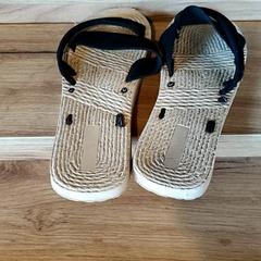 Sandál, jak nahlášeno Attractie- & Vakantiepark Slagharen pomocí iLost