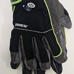 Gloves handsker, as reported by IKEA Åsane using iLost