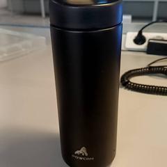 Láhev na pití, jak nahlášeno Padualaan 99 pomocí iLost