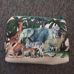 Estuche, ha sido reportado por EBS OV Poeldijk con iLost