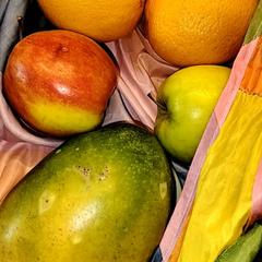 Zak met fruit がiLostで Ziekenhuis Oost-Limburg によって報告されました