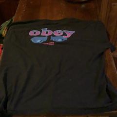 Skjorte Zwart t shirt, som rapportert av Café Leentje ved bruk av iLost