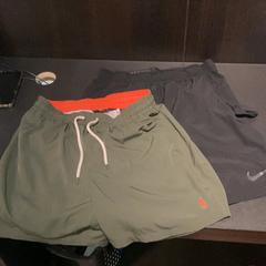 Swimming shorts Green & black, as reported by Van der Valk Hotel Heerlen using iLost