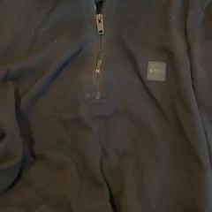 Pullover Black, gemeldet von MEININGER Hotel Amsterdam City West über iLost