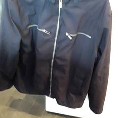 Jacke Blauw, gemeldet von EBS Tramplein über iLost