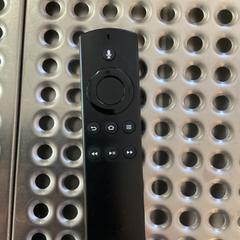 Fernbedienung von Amazon, amint azt MEININGER Hotel Berlin Alexanderplatz az iLost segítségével jelentette.