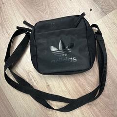 Sac - Handtas, a été signalé par Centraal magazijn utilisant iLost