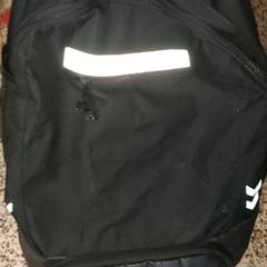 Mochila, segundo informou Regio Antwerpen - Brussel usando iLost