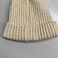 Bonnet Beige, a été signalé par Burgers' Zoo utilisant iLost