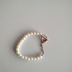 Pulseira, segundo informou Twisto usando iLost